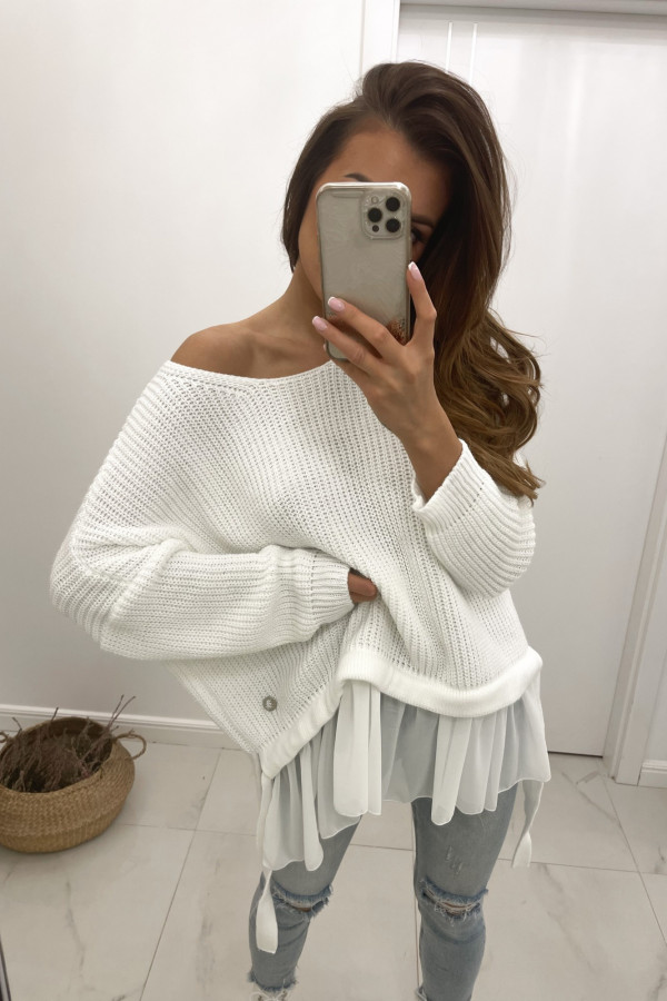 Sweter oversize z delikatną falbaną VIVA biały
