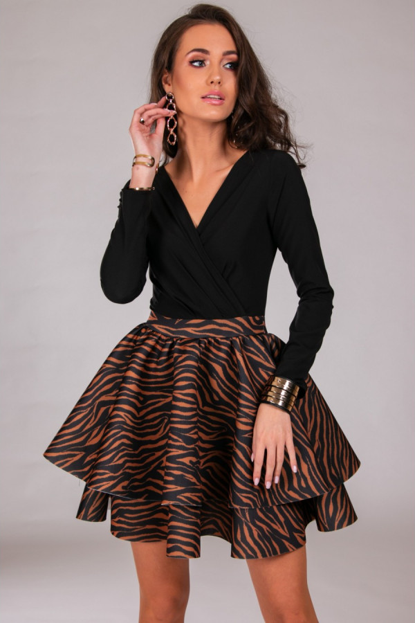 Elegancka sukienka z falbanami zebra JOAN 3