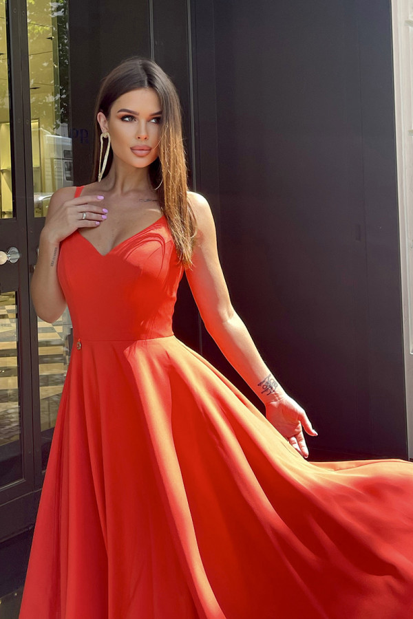 Elegancka sukienka midi na ramiączkach EDITH czerwona 1