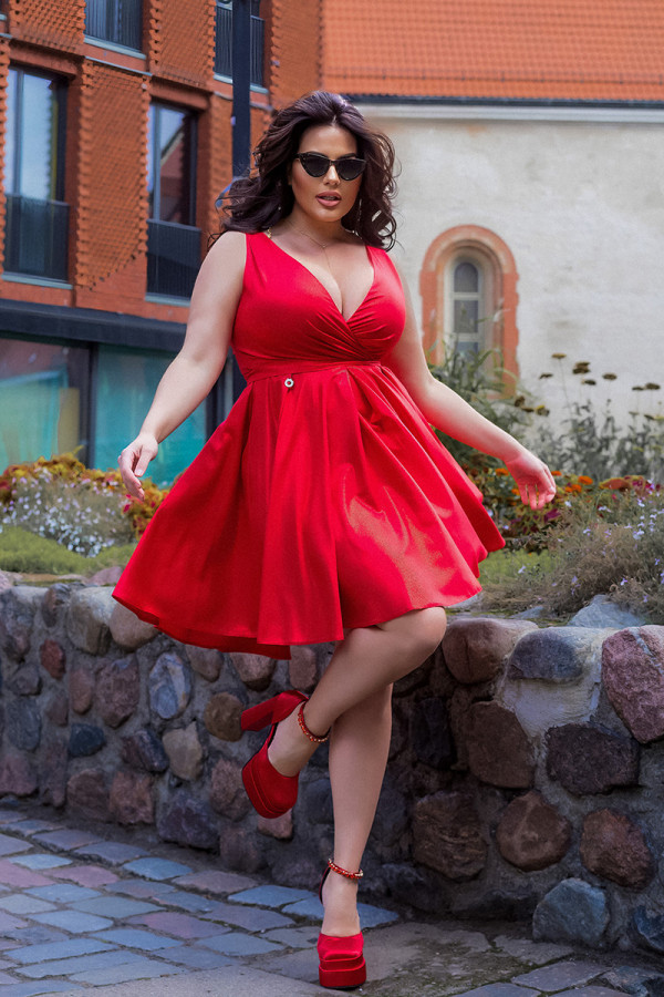 Brokatowa elegancka sukienka mini SOPHIE czerwona
