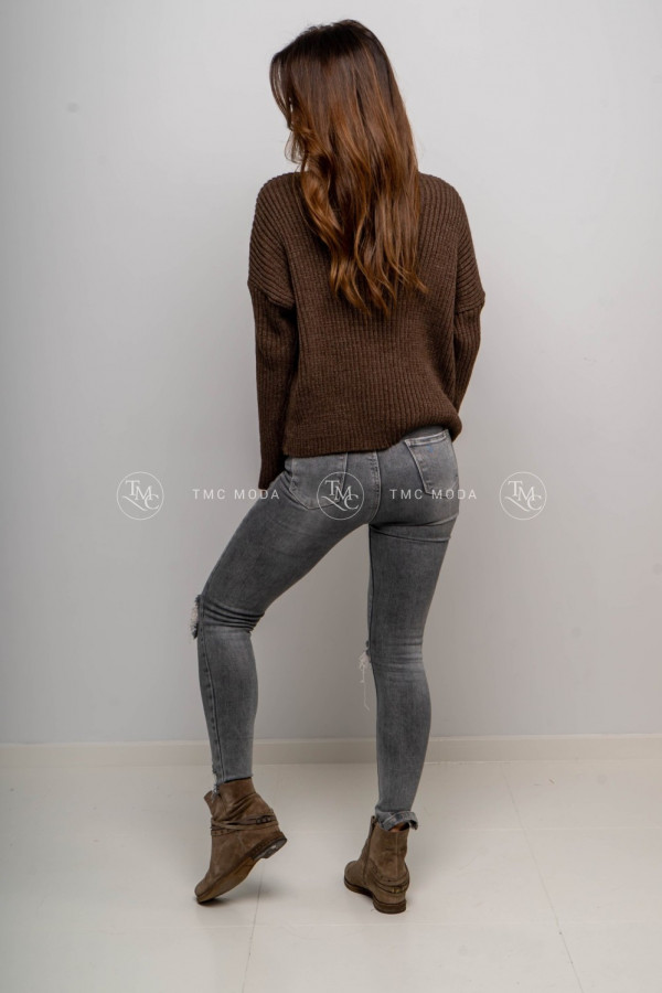 Krótki sweter damski w prążki LAURA czekolada 1