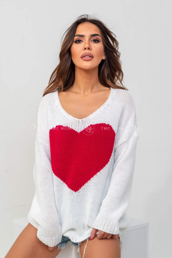 Sweter damski oversize z sercem BIG HEART biały 2
